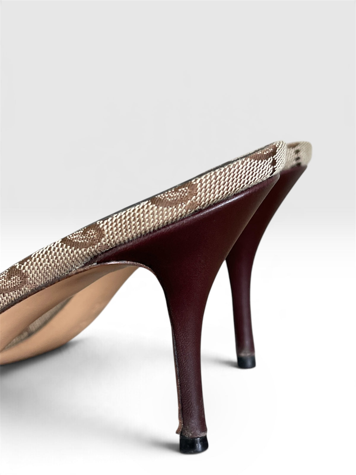 Vintage Gucci Tom Ford Era GG Monogram Canvas Stiletto Mules EU38.5